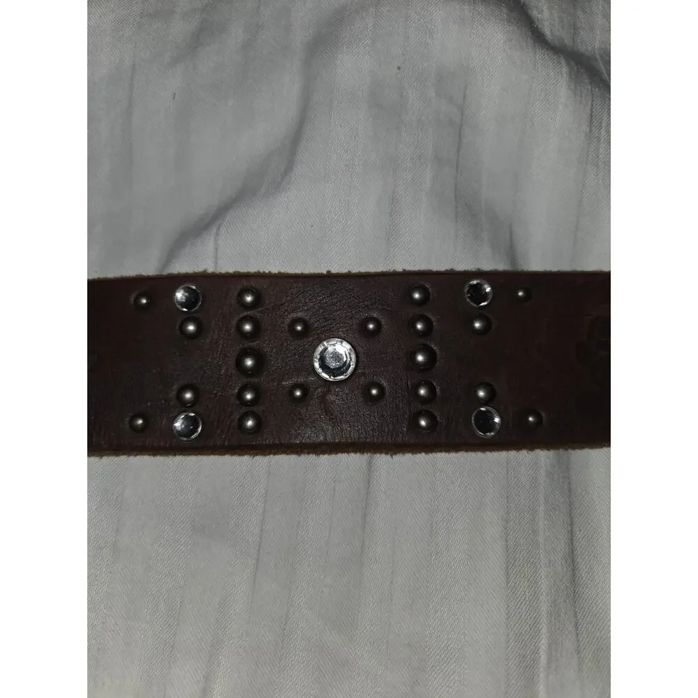 BKE Buckle Genuine Leather Women’s Belt Meadow Women’s Size M Studded Embossed